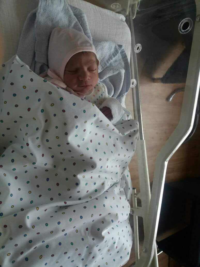 الحمدالله الله رزقنا ب بنت واسمينها ميرنا       
28/4/2017                                                                      
ميران رمو