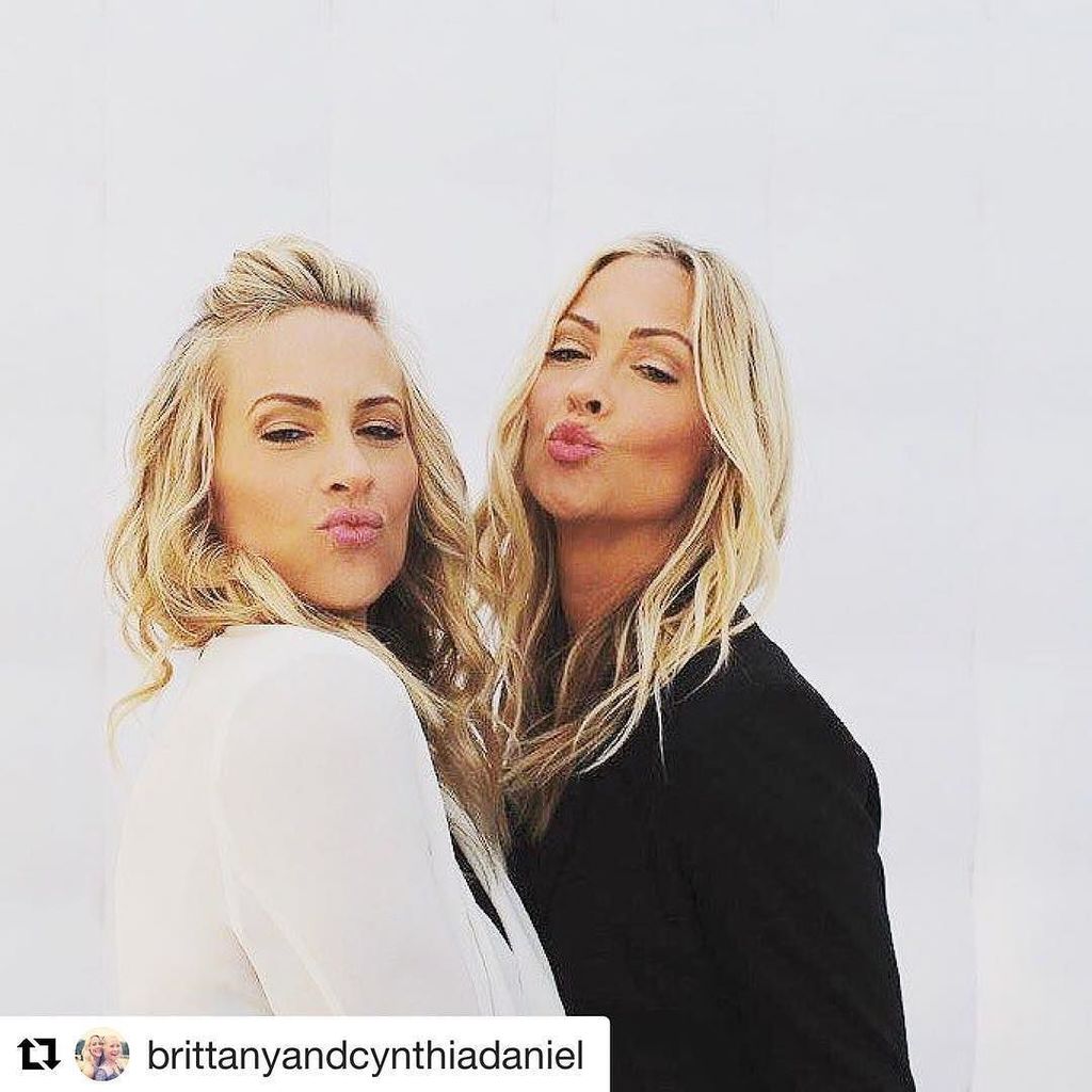 SoCalCureSMA's tweet photo. We are so grateful to these two beauties for continuing to support Cure SMA and the Gala of Hope. As well as alway… https://t.co/DR5tVcFCXa https://t.co/QCbOmrcTTI