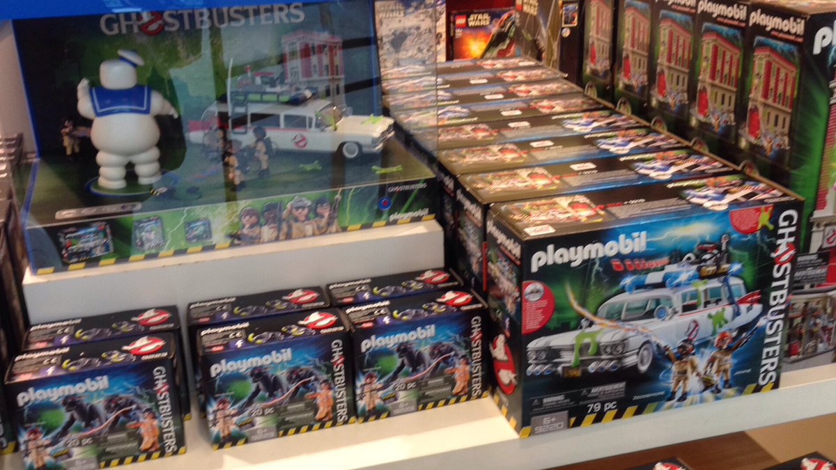 yo_ireen's tweet photo. Jetzt auch von playmobil ! Hätte man sich das gebastelt gespart! #playmobil #ghostbusters #notlego #michellinman #memories https://t.co/owWuQZ8ES4