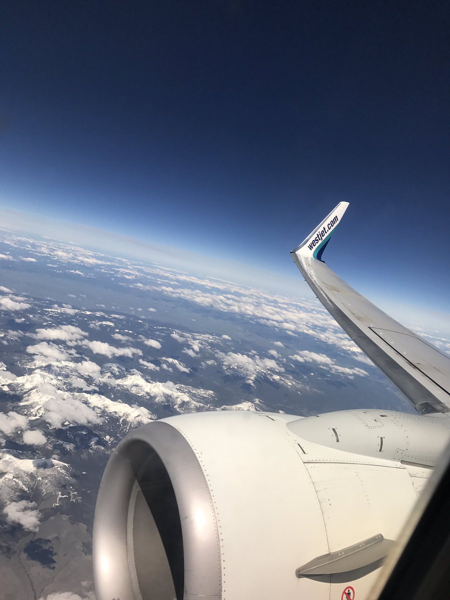 elauf's tweet photo. Thank you @WestJet for the best flight I have ever had. YYC to LAS. #windowseat # row4 #nobodyinthemiddle https://t.co/e6aMsnjL3y
