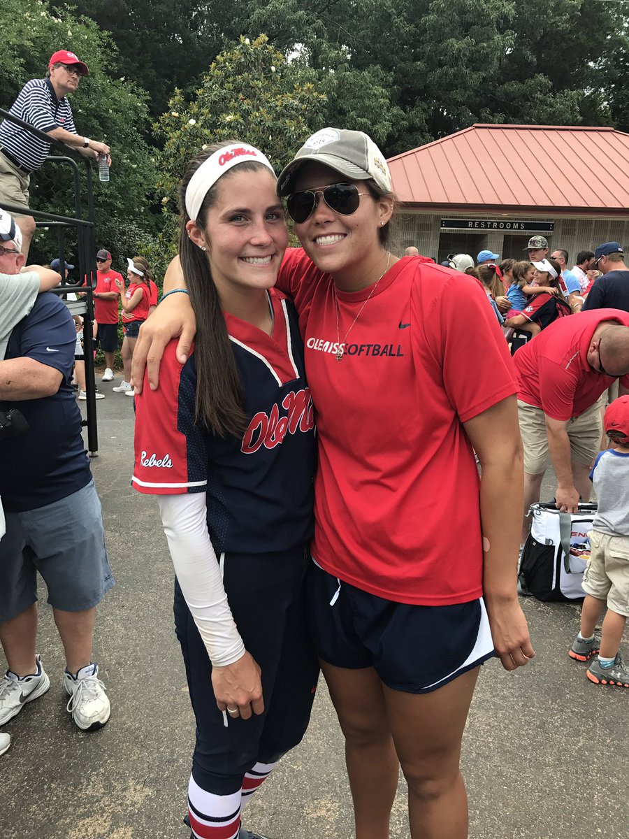 MoriahMcKenna's tweet photo. nothing makes me happier than cheering on #4 https://t.co/65OsPz0MZU