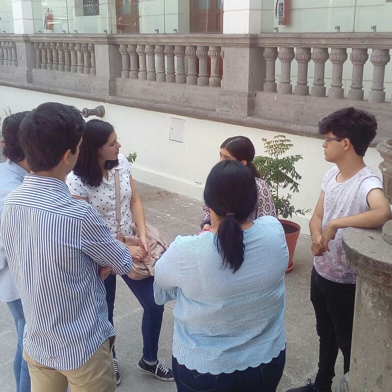 MarAdentroAC's tweet photo. Día 1 del Congreso Estatal de debate #Interprepas2017 #ContigoContraloria #DebatirEsTrascender Taller del Modelo de Debate Mar Adentro https://t.co/8FOzxaK03z