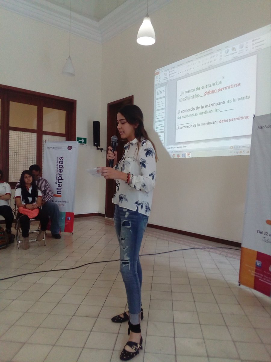 MarAdentroAC's tweet photo. Día 1 del Congreso Estatal de debate #Interprepas2017 #ContigoContraloria #DebatirEsTrascender Taller del Modelo de Debate Mar Adentro https://t.co/8FOzxaK03z