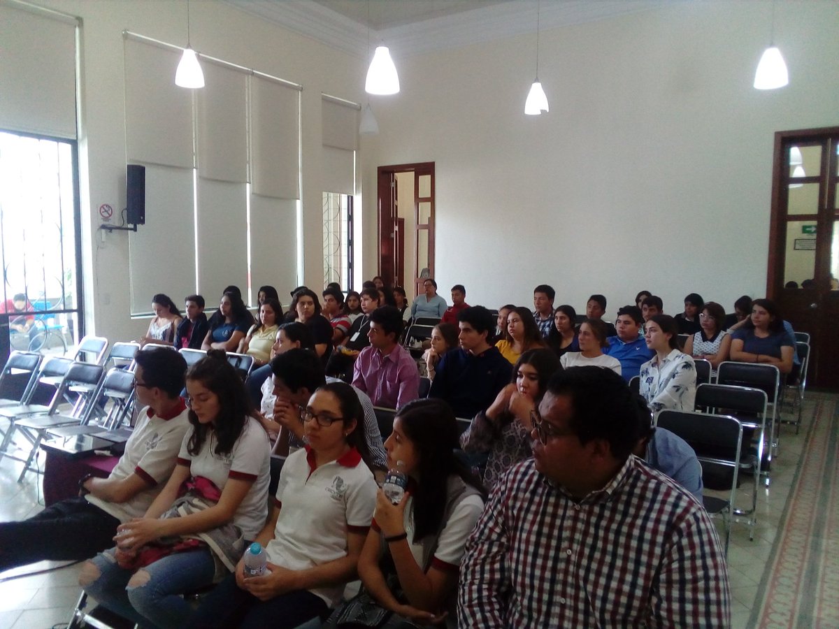 MarAdentroAC's tweet photo. Día 1 del Congreso Estatal de debate #Interprepas2017 #ContigoContraloria #DebatirEsTrascender Taller del Modelo de Debate Mar Adentro https://t.co/8FOzxaK03z