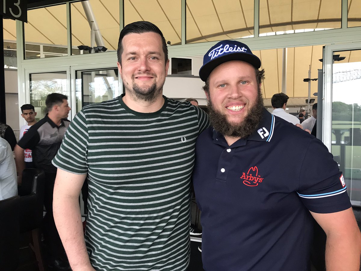 en00rrg's tweet photo. A monster of a golfing legend. And Andrew 'Beef' Johnston! @BeefGolf @TopgolfUK https://t.co/VvIPiqwJYQ
