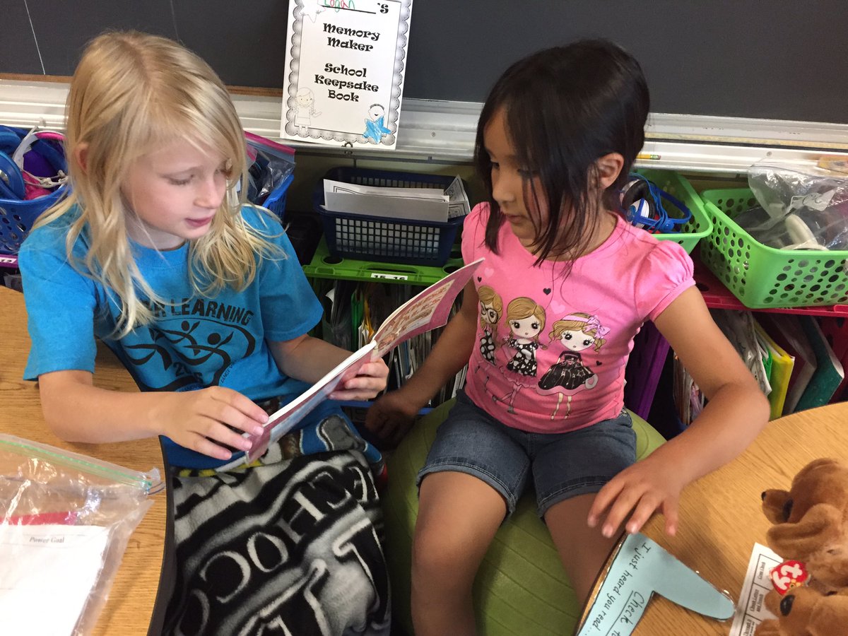 MrsEmerysClass's tweet photo. Getting cozy with some good books on PJ Day! #readtosomeone @Daily5Chat https://t.co/SiLPpVe1uO