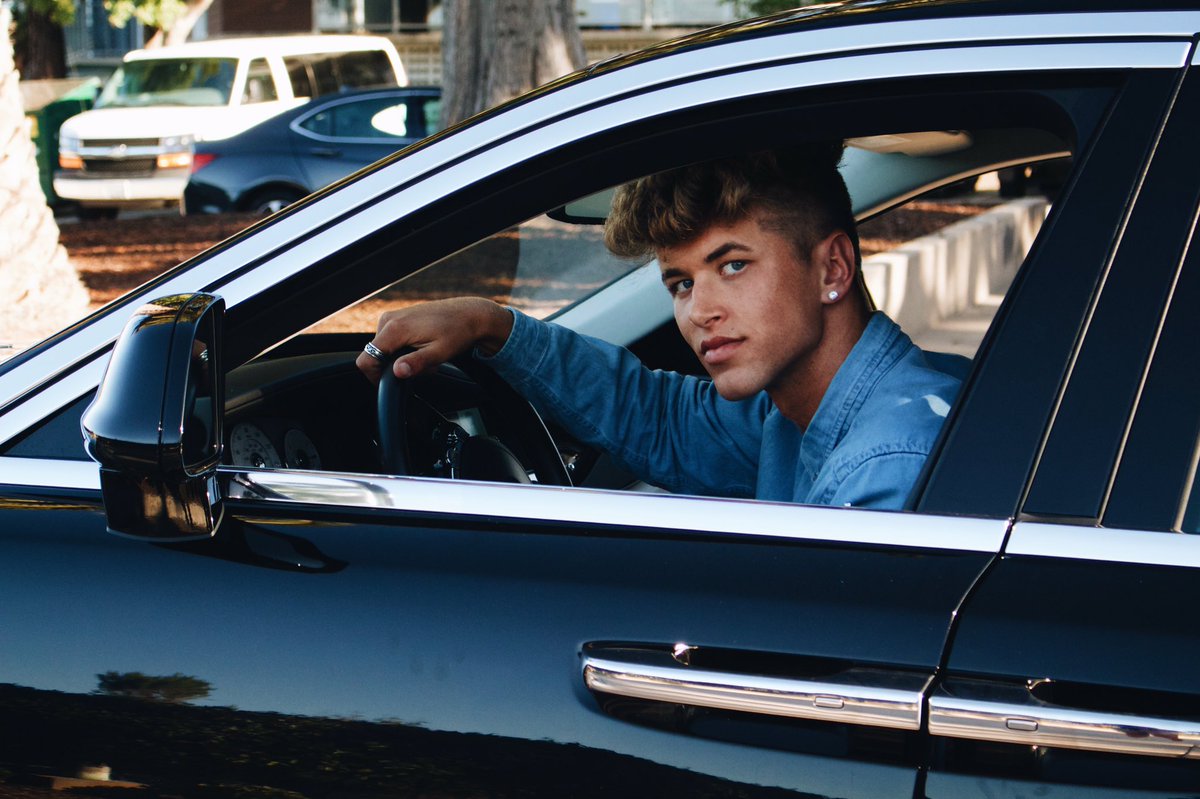 natekgarner's tweet photo. Garner x Rolls Royce ✨ https://t.co/3lw9PqQTRk