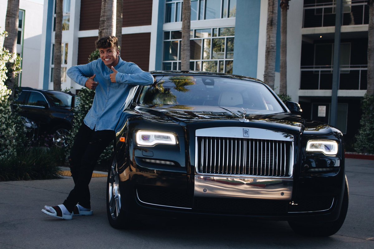 natekgarner's tweet photo. Garner x Rolls Royce ✨ https://t.co/3lw9PqQTRk