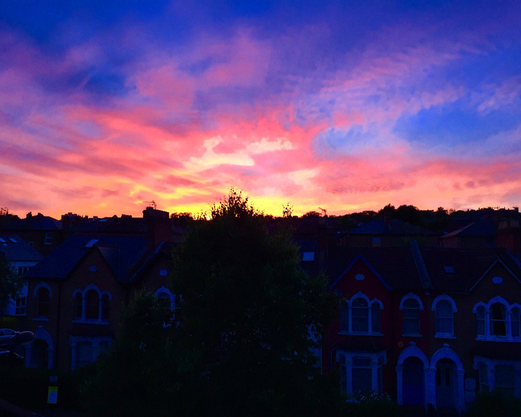 Superspin63's tweet photo. Good night from North London! #NorfLondon #London #theskyatnight #CrouchHill #FinsburyPark https://t.co/SBuOWukVJE