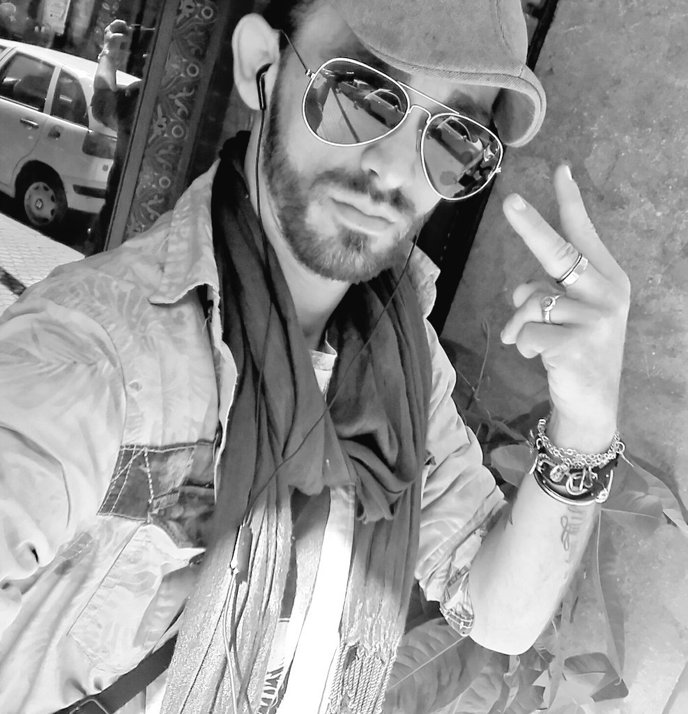 GiraSeluVivas's tweet image. Gran Hermano #GH18 @telecincoes  viene con sorpresas de la mano de @seluvivas @ofiseluvivas ESTAIS PREPARADOS PARA LA EMOCION TELEVISIVA ?