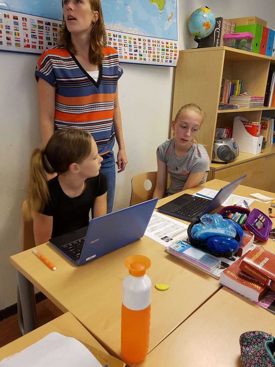 013devers's tweet photo. #topogame testen door juf Myrna #minorklm en daarna #closereading met padlet en kahoot! Goed bezig en gemotiveerde kinderen!#groep8#triangel https://t.co/iQ9OHhtNqE