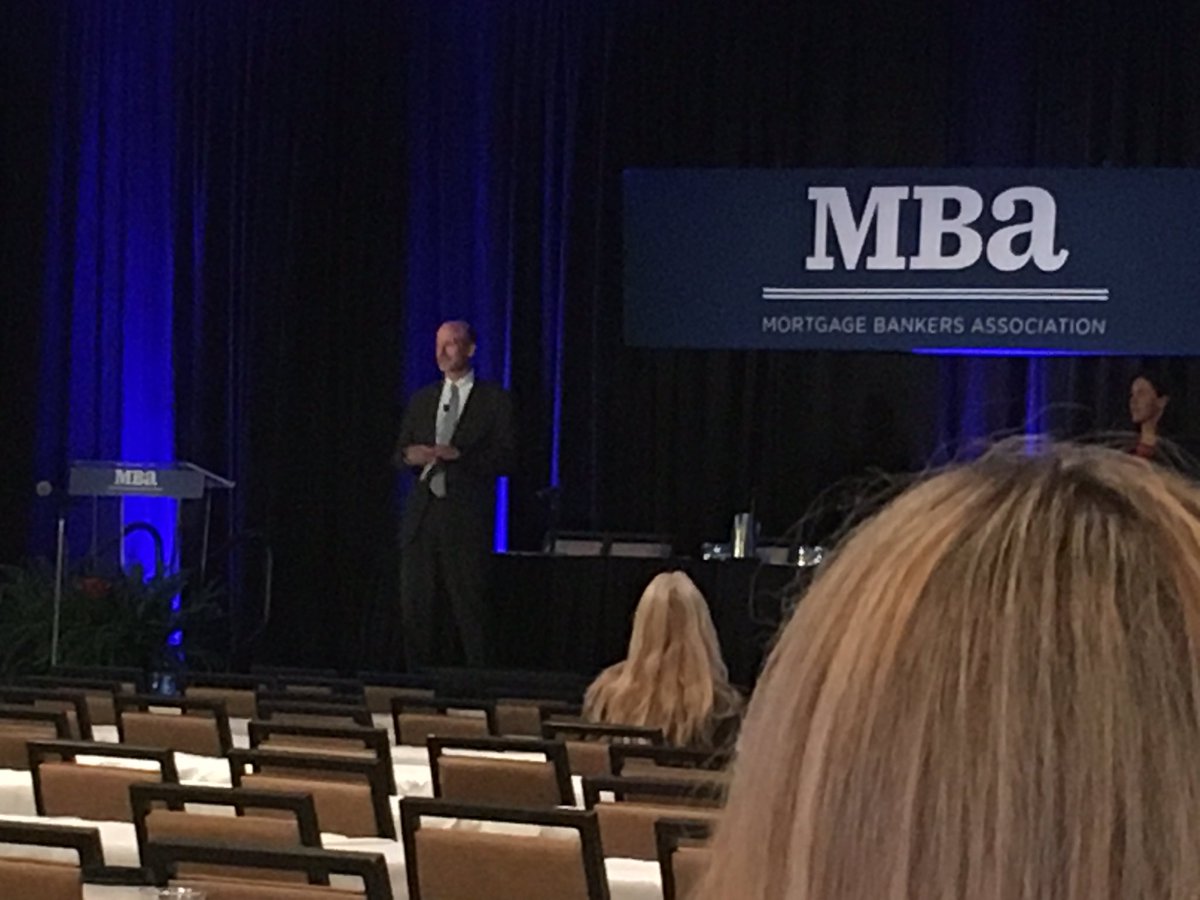 jsorensen_grs's tweet photo. Economy still has room to grow. Total growth behind past expansions says @JamieWoodwell #MBATech17 @GlobalRealtySvc #cre @MBAMortgage https://t.co/cDlbDCg1Ag