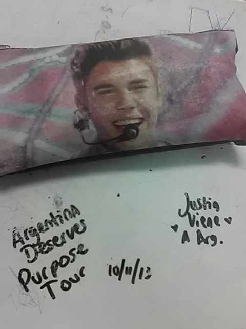 xjustinxpotrox's tweet photo. Mi emoción que escribí todo el banco

#PurposeTourArgentina #ArgentinaDeservesPurposeTour https://t.co/BSntTOkK7i