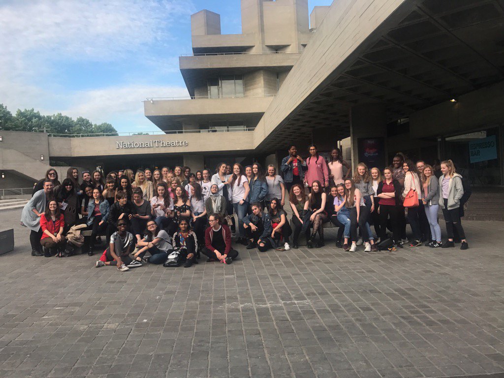 A great trip to Ugly Lies the Bone with Year 10 and Year 12 Drama Divas #dramaperks 🎭🎬