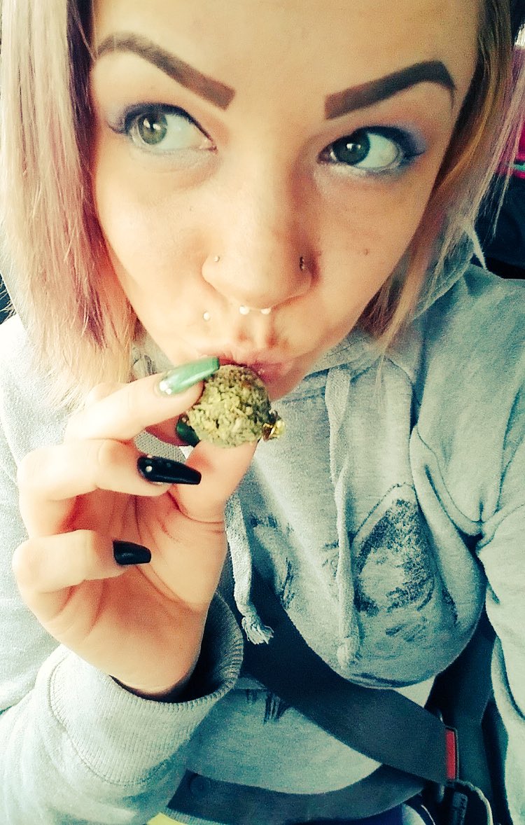 _5thTree's tweet photo. @WavyNugPins #wavynugpins #follow #add #track #watch #sidelines #business #marketing #view #click #like #retweet #Marijuana https://t.co/LDyuqQGm4h