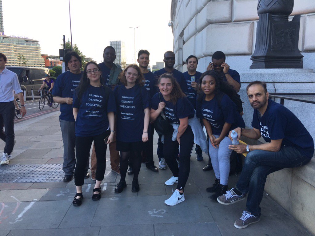 crimespecialist's tweet photo. The team en route- We all excited to be taking part in the #LondonLegalWalk, raising money for Legal Centres #cdsMAD https://t.co/ZI4HpoNMTu