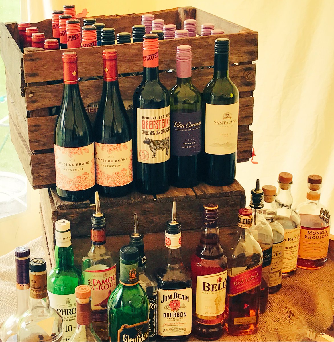 CocktailStars's tweet photo. Brilliant wedding this weekend, always love a vintage bar. Thanks to @glamour_booth for making it a success #vintagebar #gincocktails https://t.co/KxSPtyGOK1