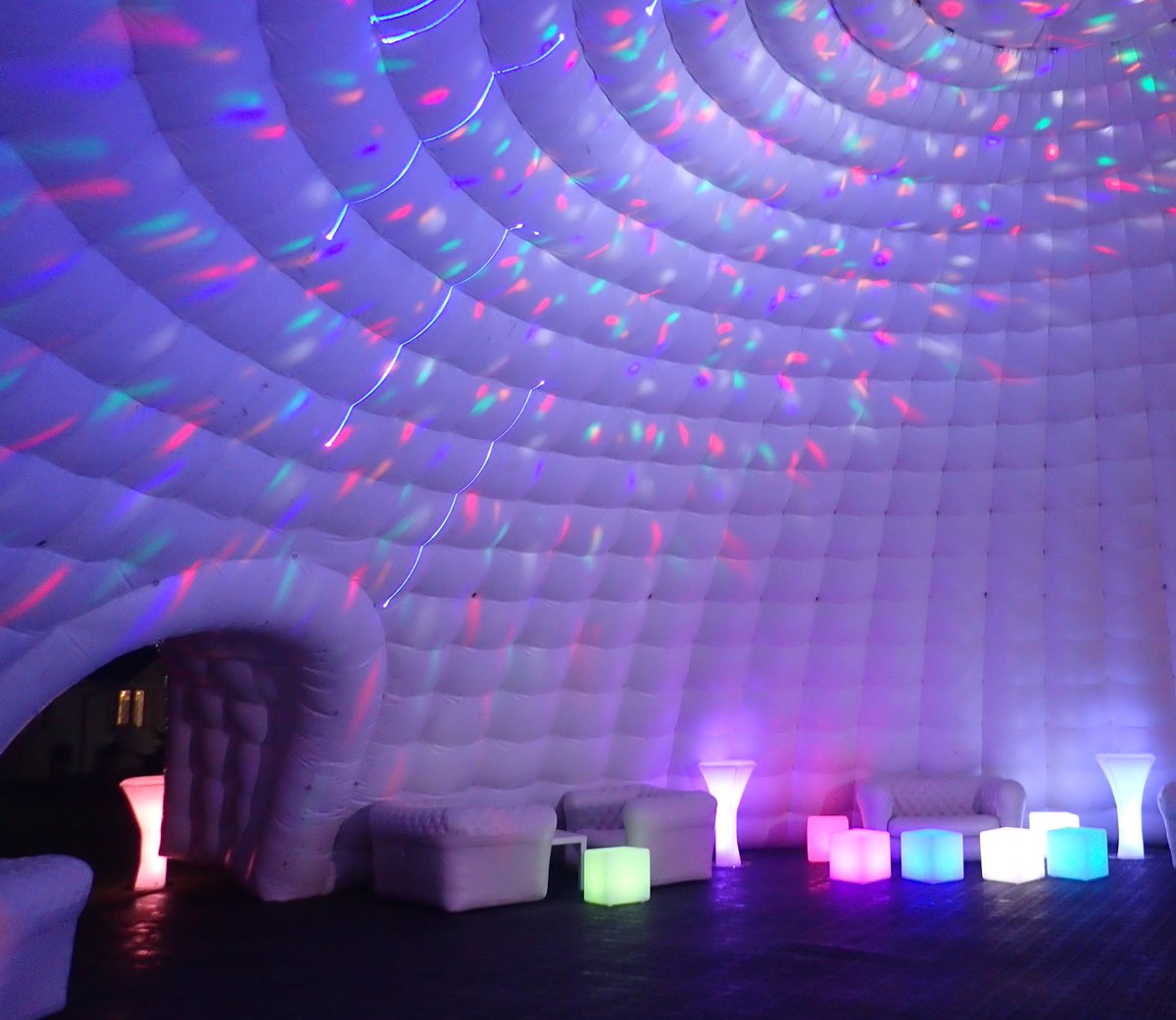 IglooDisco's tweet photo. Check out the amazing effects from our LED lights #popupevents #inflatabledomes #events https://t.co/1NQo4ttcTp