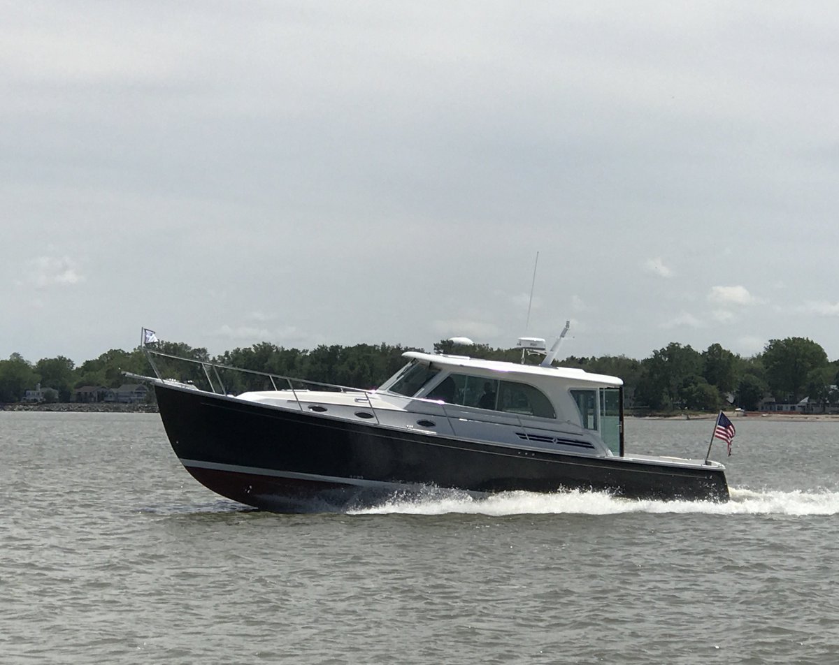 SShoreMarine's tweet photo. Today was a beautiful day to sea-trial our @Backcoveyachts 41! #LakeErie #HuronOhio #BackCoveYachts https://t.co/eAUW05QfCn