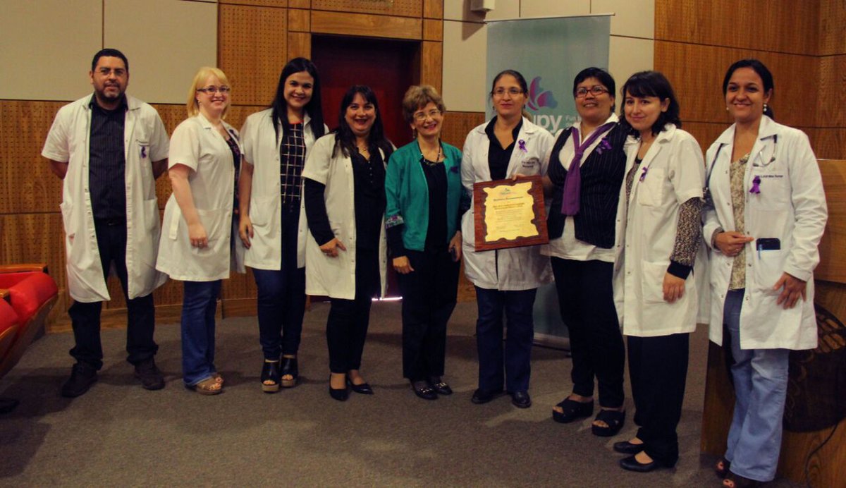 fulupy's tweet photo. El plantel médico del área de Reumatología, la comisión directiva de la fundación y algunos miembros en la inauguración. #FULUPY https://t.co/5nSGCsT3ph