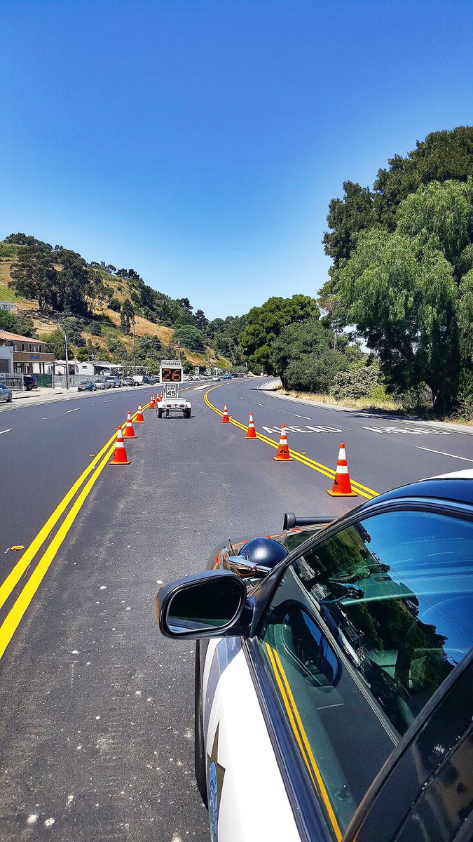 brisbanepd_ca's tweet photo. Road resurfacing finished on Bayshore Blvd. There is a traffic trailer out to remind all to adhere to the 45mph speed limit. Drive safely! https://t.co/Qu8LWqxv0V
