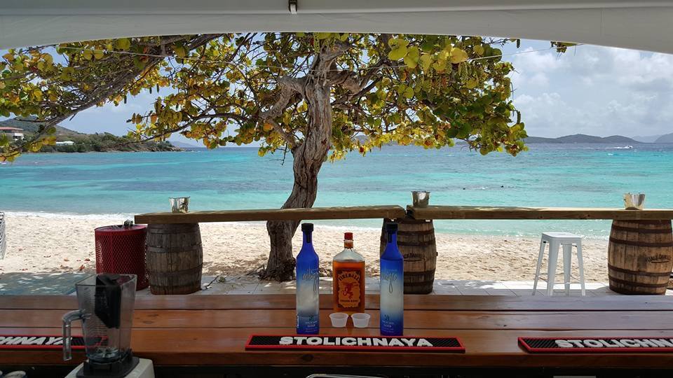 sbb_VI's tweet photo. Sapphire Beach Bar is a piece of heaven in the sands of Sapphire Beach. Enjoy a cold beer, cocktail, or lunch while looking over blue waters https://t.co/bUXe4BWQeL