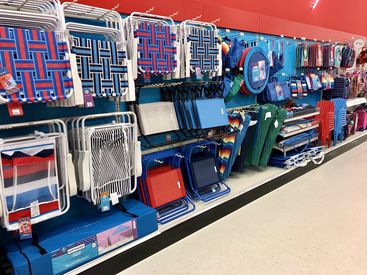 erin_dancy's tweet photo. Memorial Day ready at T2337 🇺🇸🇺🇸🎊🎉#Larose #D417 #MemorialDay #TargetStyle #TargetRun @JayYezzi https://t.co/l7O4L8sj24