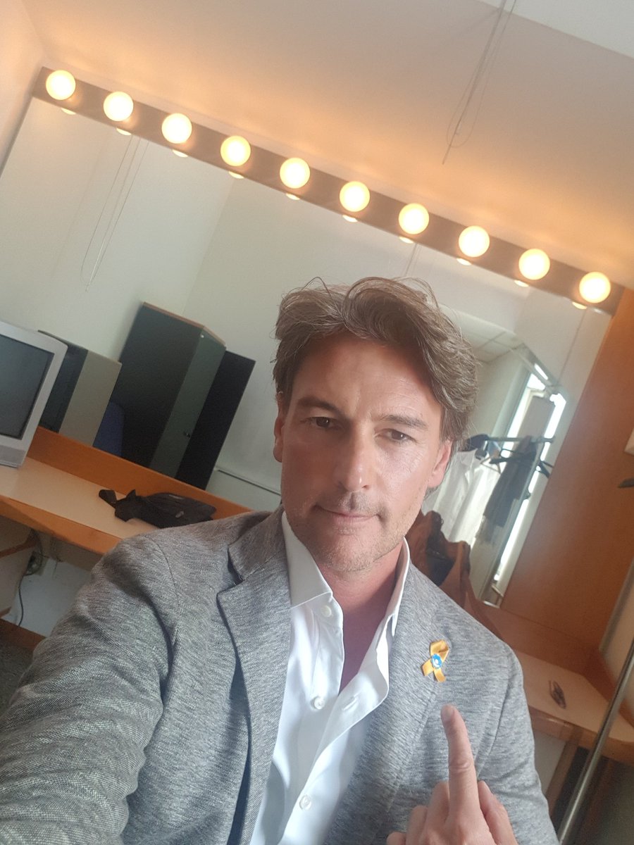 Roberto Farnesi tweet media