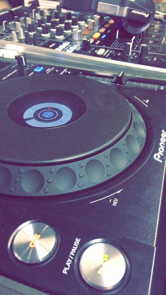 Whitesoundlight's tweet photo. Do you just want a set of decks or a full sound and lighting system at White's Sound And Lighting we can cater for any event need possible. https://t.co/AR2gZ0wB2P