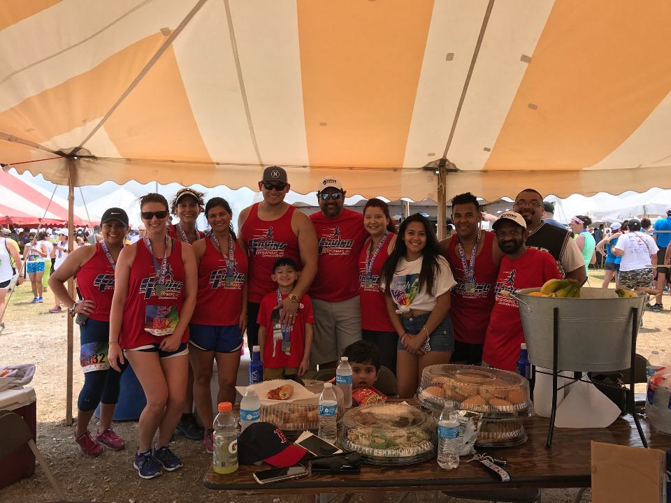 GDLUSA's tweet photo. We had 2 teams participate in the Beach to Bay 2017 Marathon Relay! #BeachtoBay #BeachtoBay2017 https://t.co/298y2NHN9E