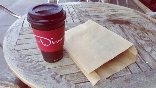 caffedivano's tweet image. Doing #VictoriaDay right with these patriotic looking 100% compostable coffee cups 🇨🇦 
#longweekend
@suedickie1 @voulamartin @thatsmeSandraD