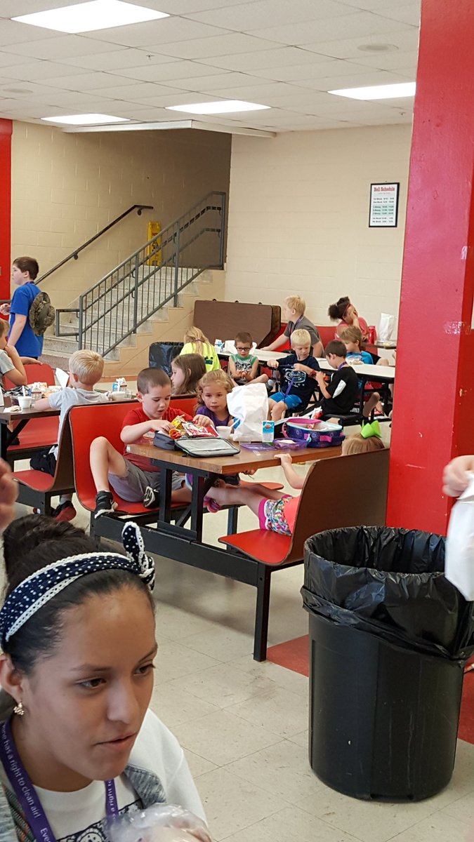HeatherKW2012's tweet photo. Today was the first day of QUEST Camps. We tried to get as many pictures as we could! More tomorrow! #STEMQUESTRocks! @PLAYLoudon https://t.co/qmS1wav5R1