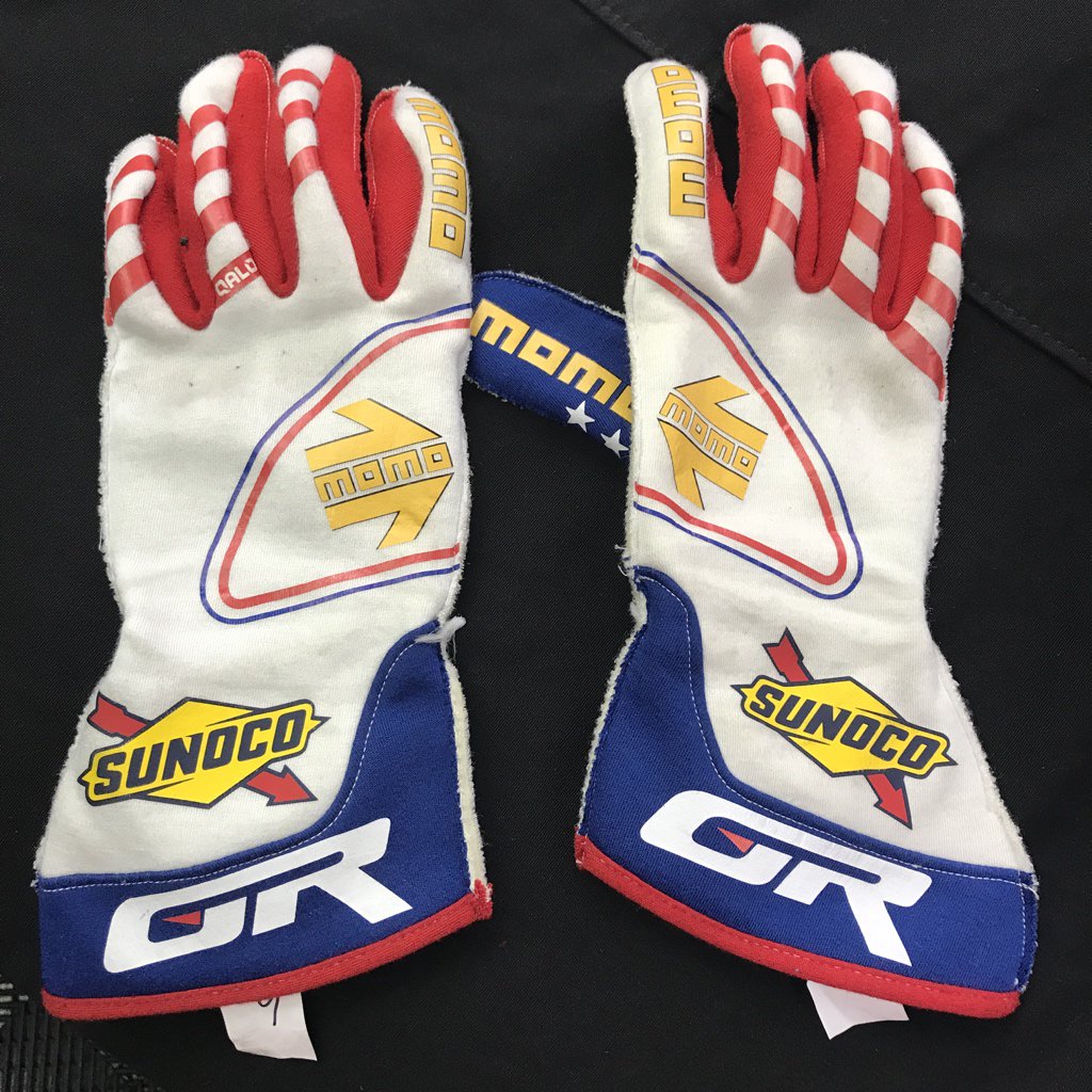 GrahamRahal's tweet image. 98k #GRFanGiveaway! RT to enter, when it gets 1k RTs, I'll giveaway my #INDYCARGrandPrix worn @SunocoRacing gloves!