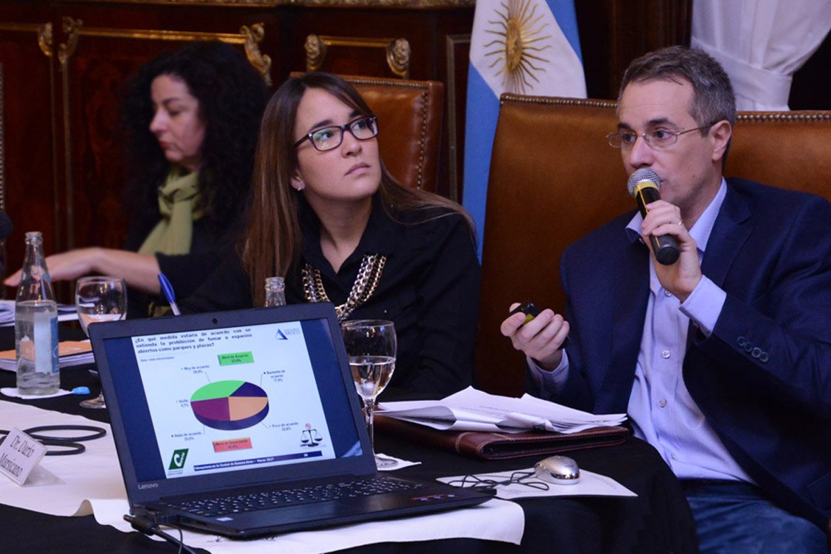 adnciudad's tweet photo. ENCUESTA SOBRE TABAQUISMO https://t.co/4qswQfqNfU @vickyroldan #tabaquismo #encuesta #chaupucho #cienta https://t.co/U9CQkdbagj