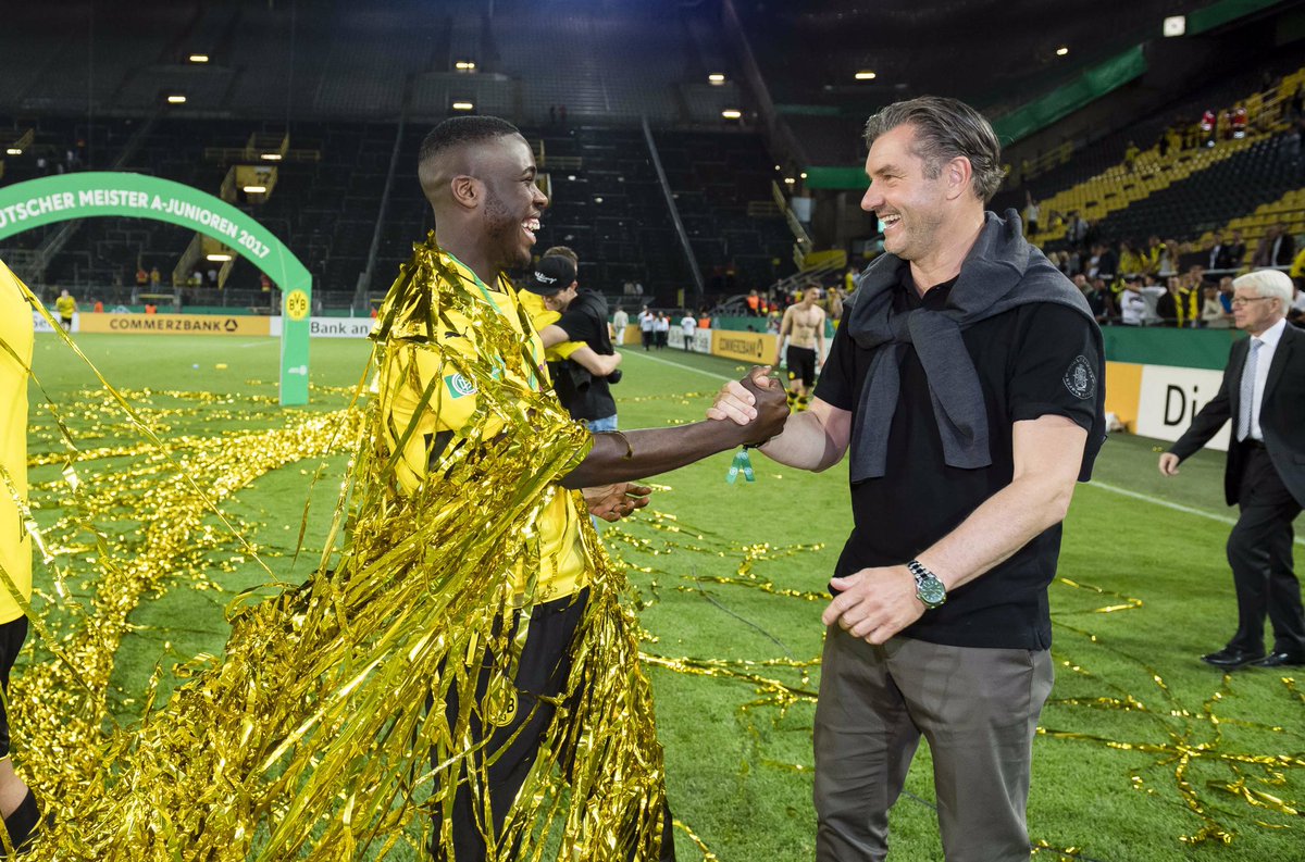 BVB's tweet image. 🎉 8:7 - Packendes Finale im Elfmeterkrimi entschieden #JungeMeister2017 bvb.de/News/Uebersich…