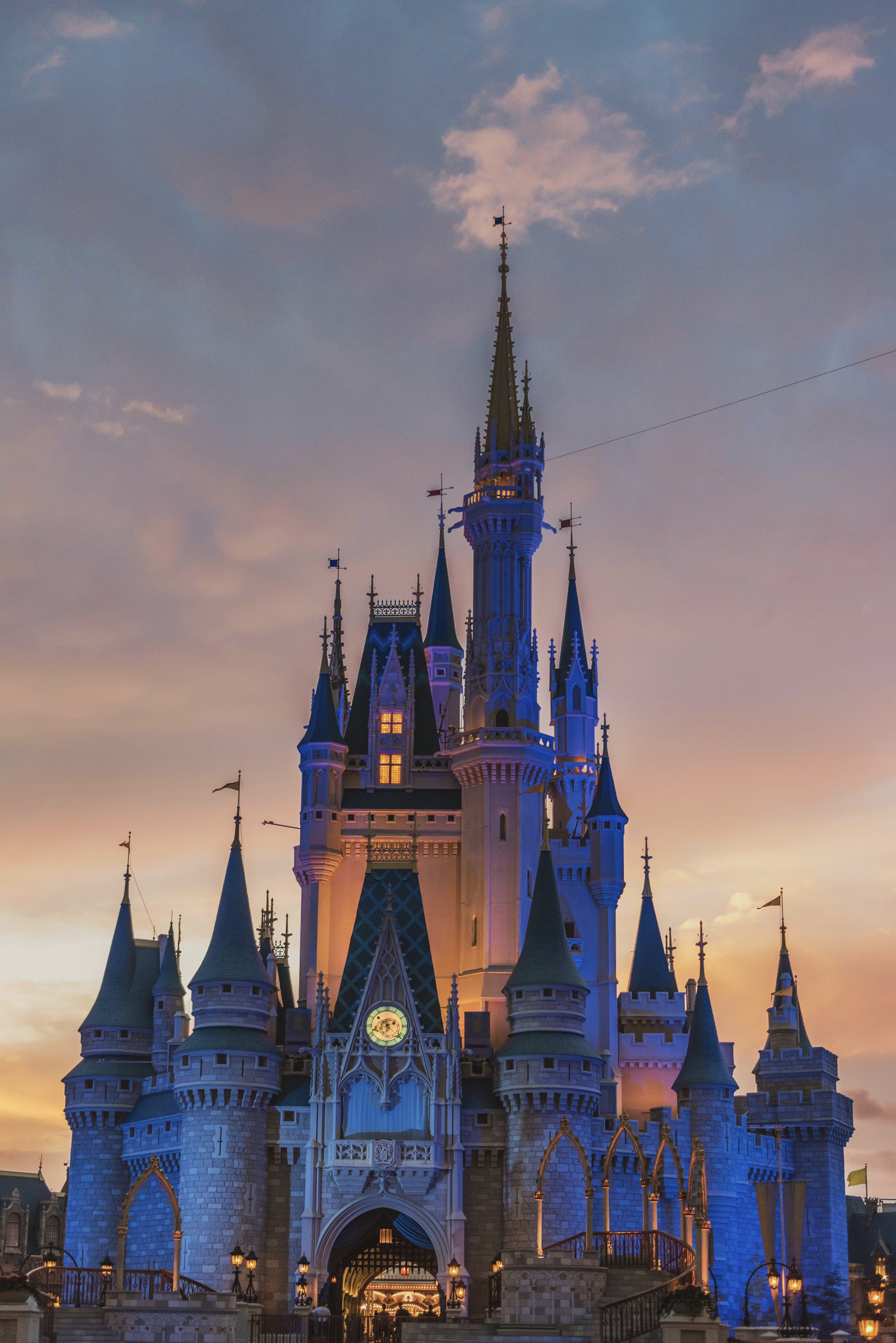 Dave Dicello The Glow Of Cinderella S Castle In The Magic Kingdom At Disney World Matches The Beautiful Colors Of Sunset Just After Dusk What A View T Co Q07s7vffut Twitter