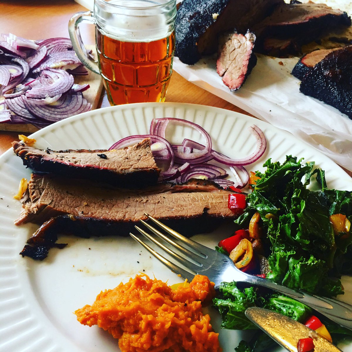chef_ilona's tweet photo. Texas Style BBQ Brisket!! 5 hours of pecan & beech wood smoking makes this girl simply swoon! #VictoriaDay #MayLong2017 #HamOnt https://t.co/9mE0724mNN