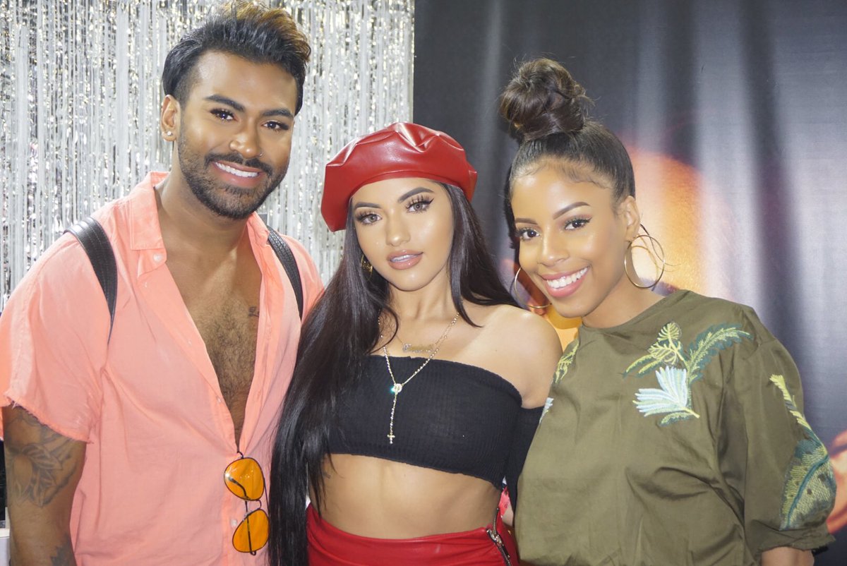 rinconcosmetics's tweet photo. Thanks to everyone that visited us at @BeautyconTweets NYC! https://t.co/UKSGSzZWE6