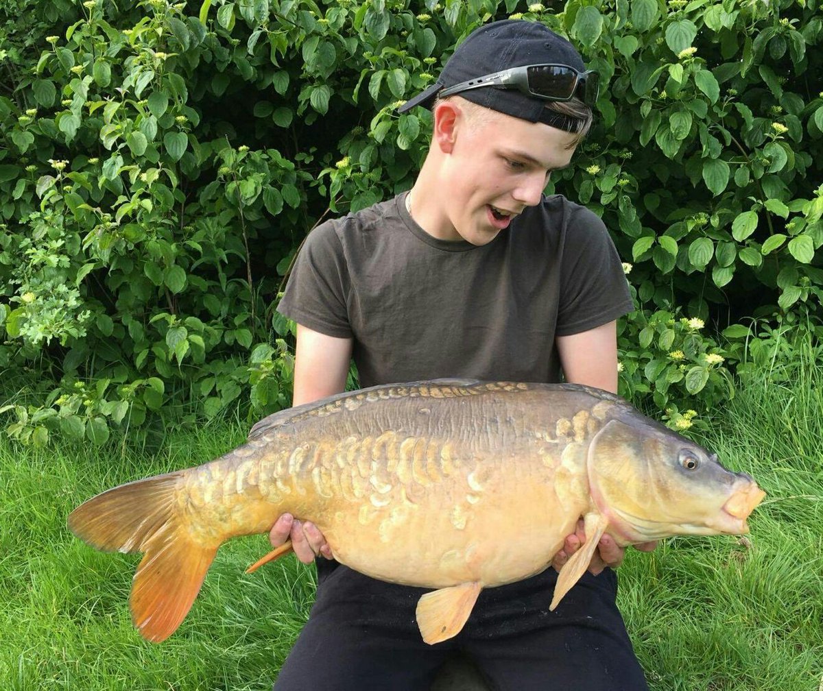 derren70's tweet photo. @BrownsAngling 
Had @JasonBurr2406 message me this evening after slipping the net under a new #pb of 27lb #topangling #son #teambrowns 👏👏 https://t.co/KDSXUYoLHM