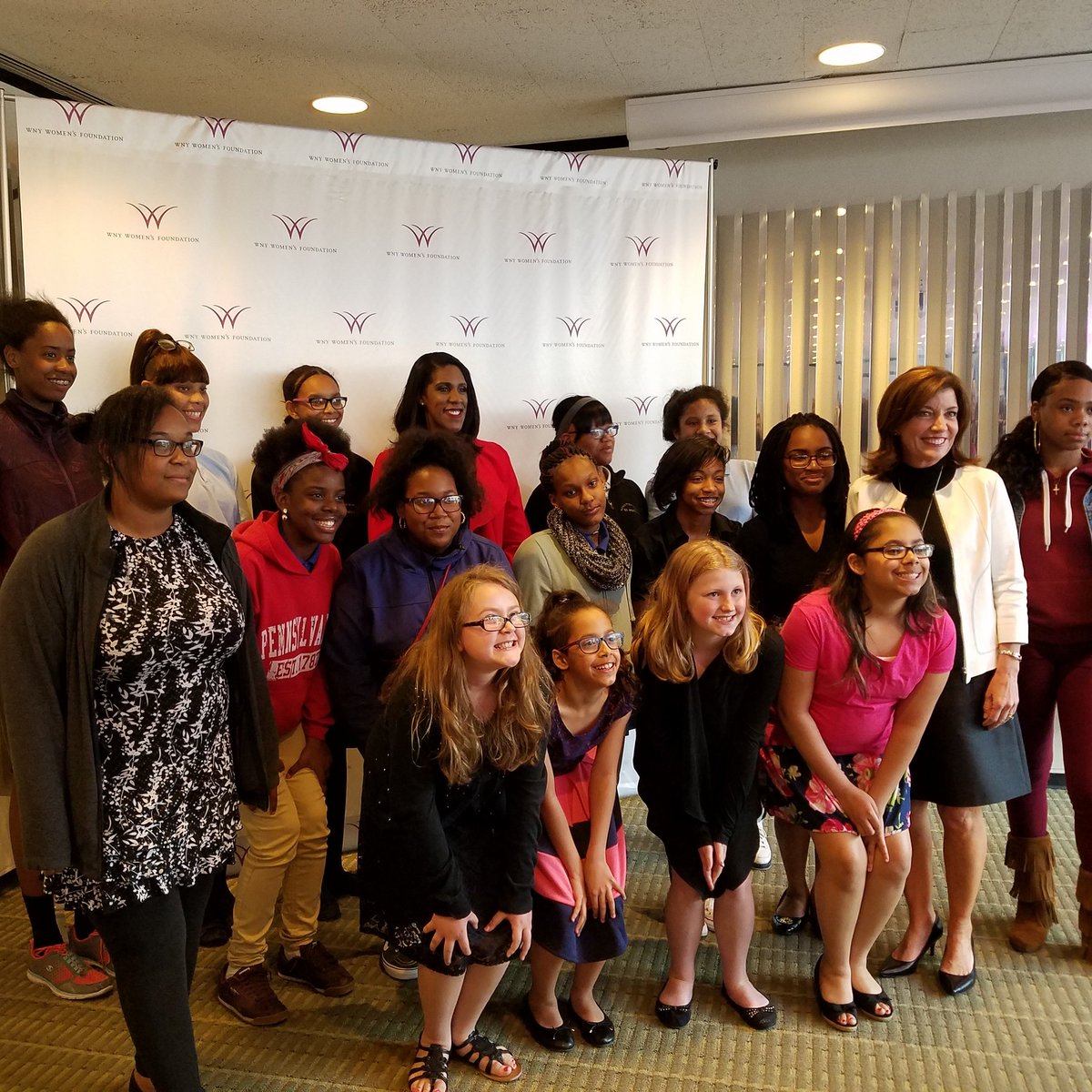 VCAssociation's tweet image. The Valley girls had the opportunity to meet @LtGovHochulNY at the @WNYWomensFndn event #girlsempowerment