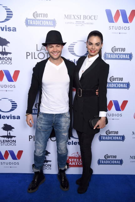 LiviaBTeamBR's tweet photo. Ayer en la presentación de #LaPiloto .
@LiviaBritoP y @SaidElCaballero 😍 https://t.co/al96oKRzMA