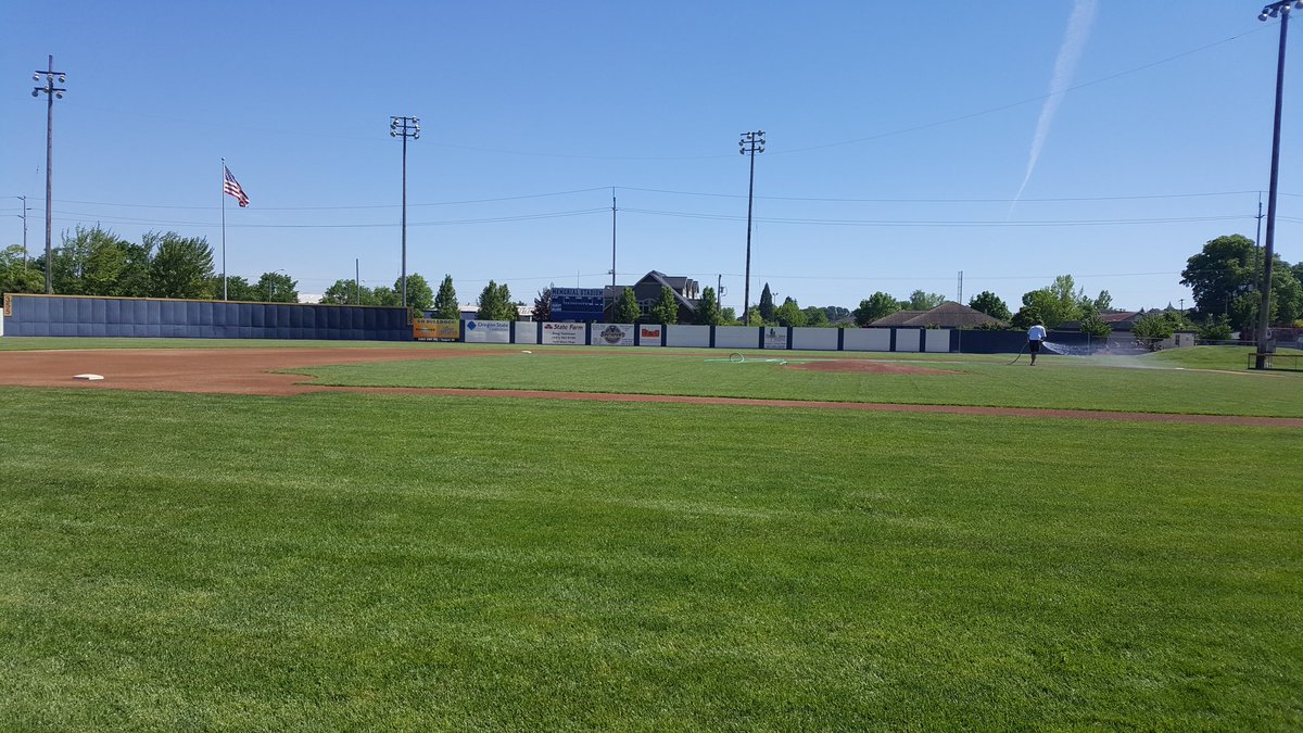 MaseDub's tweet photo. Stay hot Jags! @DiamondJags @Century_Updates @CenturyJaguars https://t.co/5zQMzcv1Ro