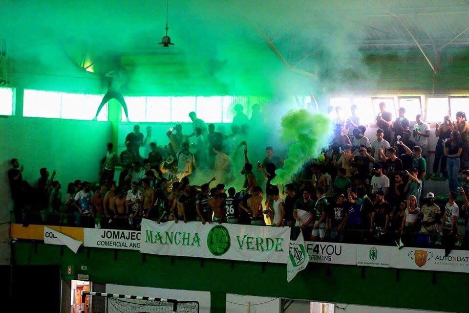ManchaVerde1937's tweet photo. Ambiente no pavilhão Vítor Domingues este sábado!! https://t.co/pwZ28rWHjv