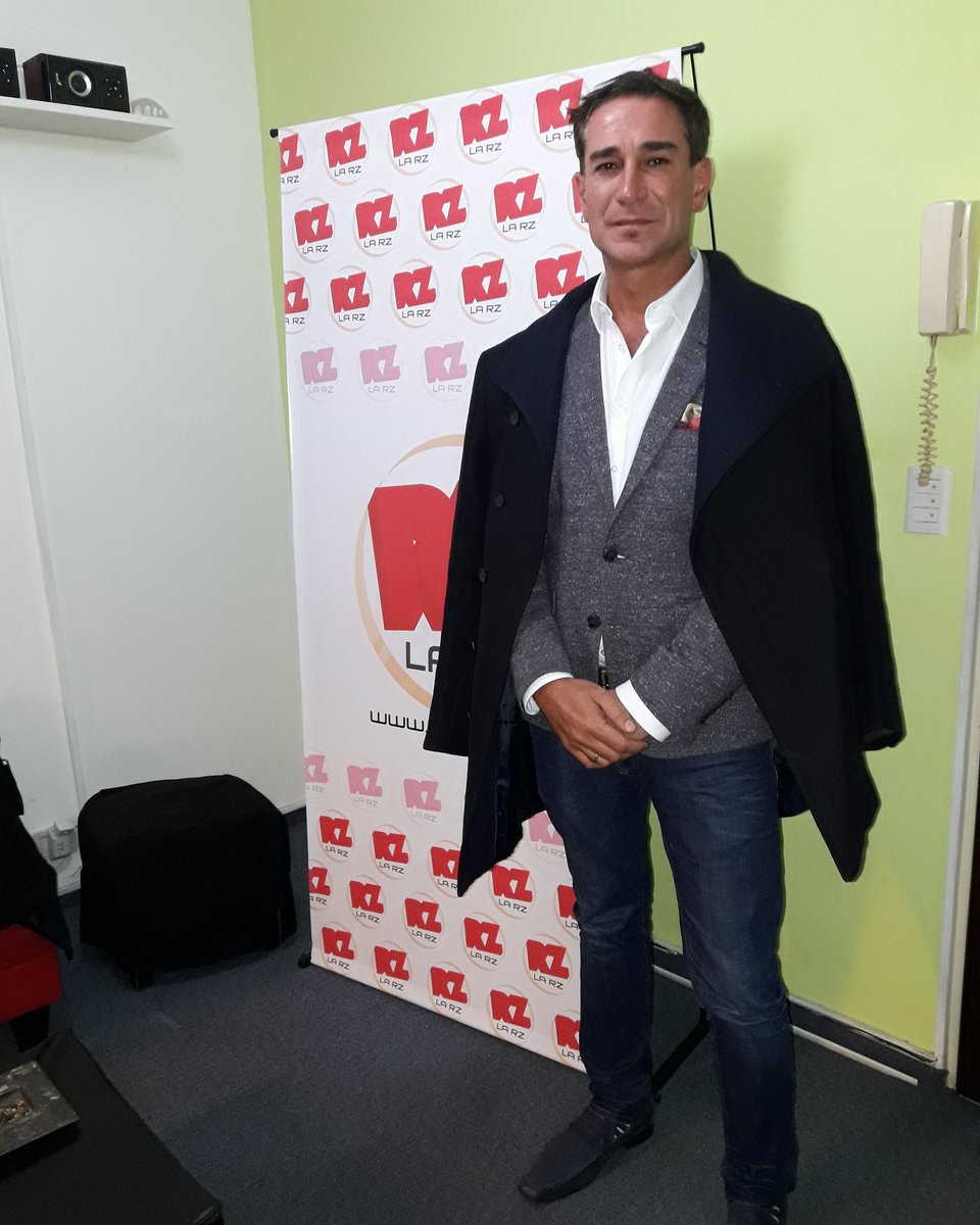 Mequedoconvos7's tweet photo. @Mequedoconvos7 en vivo con @zarlengamarcelo por @larzradio https://t.co/xHTASm9Ko7