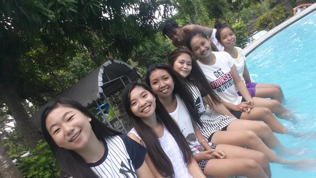 sheiladc17's tweet photo. #outing2k17 😘😍 https://t.co/MrAmfkRssW