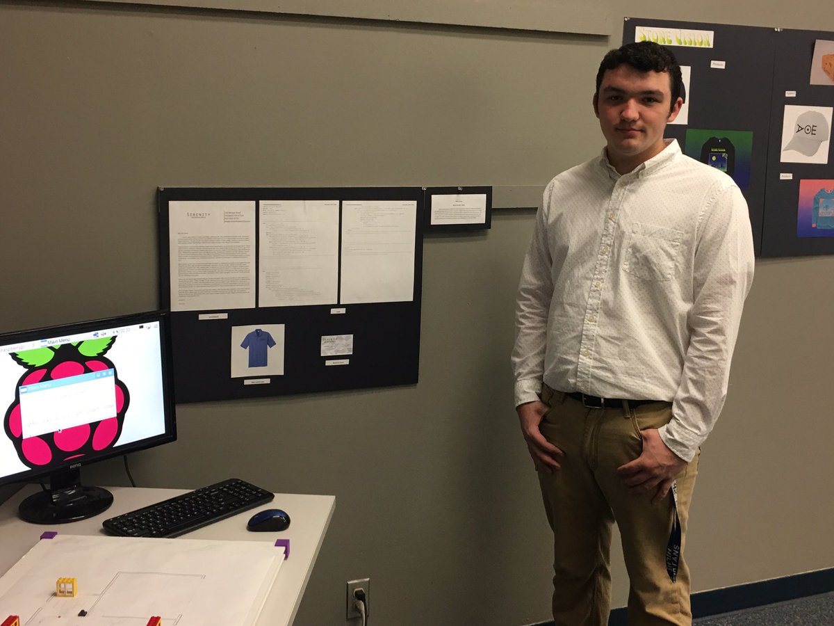 johnmatsuo's tweet photo. Hilhi Senior Projects#3 #thesekidsareamazing @HilhiSparts  #ProudtobeHSD https://t.co/rLpJ6HXLXL