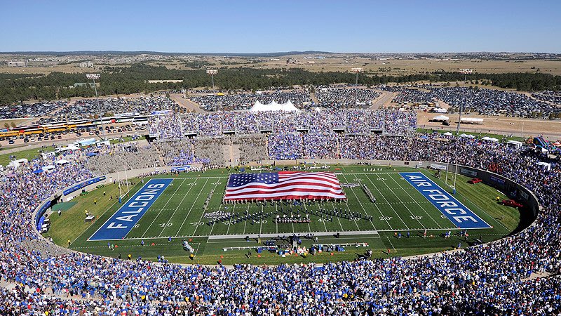 KingRegg__'s tweet photo. Honored to receive an offer from the United States Air Force Academy! @RossAWeaver #LetsFly https://t.co/eunHCTUdNh