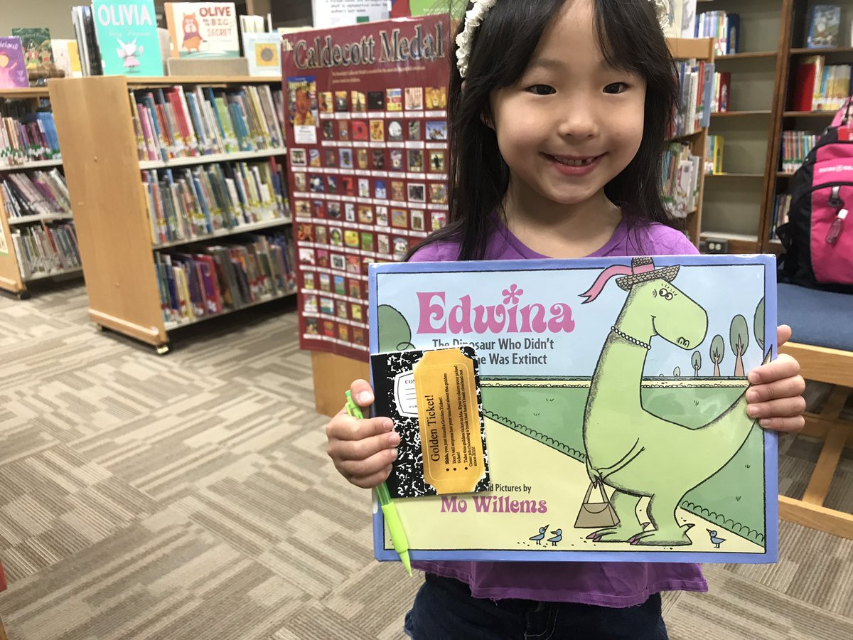 patriciaeyer's tweet image. @WOSnews there are still 5 golden tickets hidden in special #libraryWOS books 📒📕📙📗📘