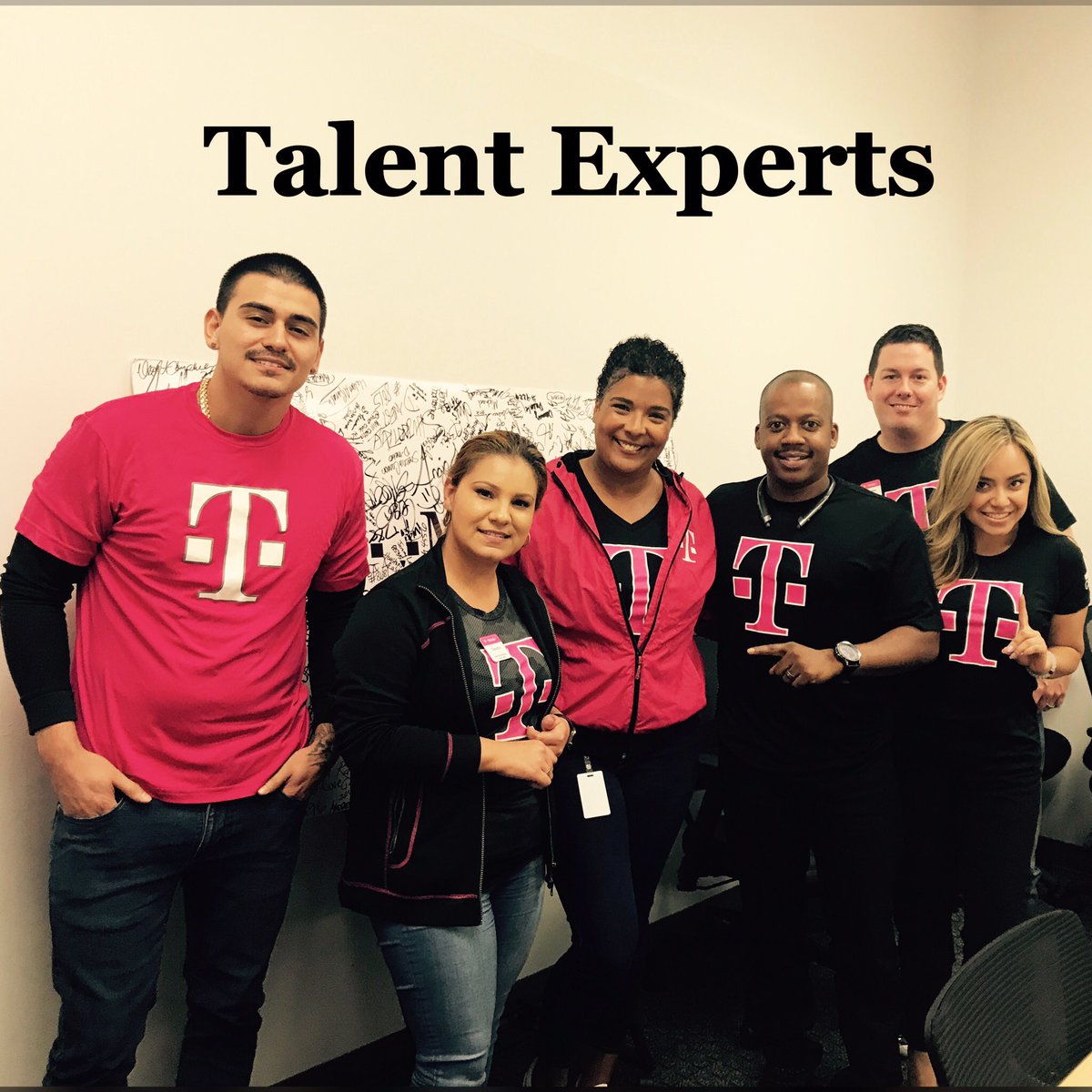 MsMarieDotCom's tweet photo. Love recruiting talent!! #leadershipmatters #talentexperts #teamone https://t.co/jk0eVSITWG