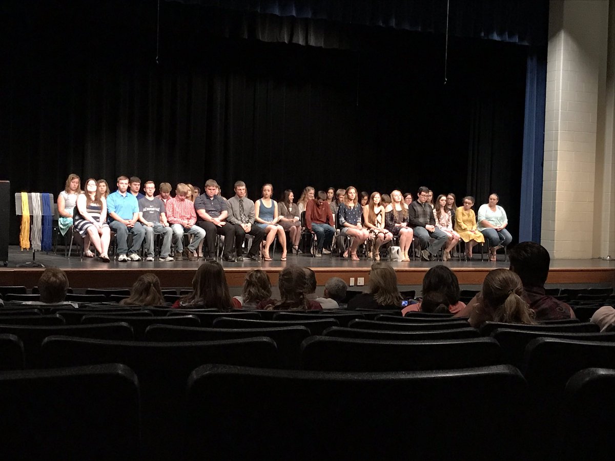 BandsKMS's tweet photo. Senior Recognition Night! #2k17 https://t.co/SE9PV2jEJp